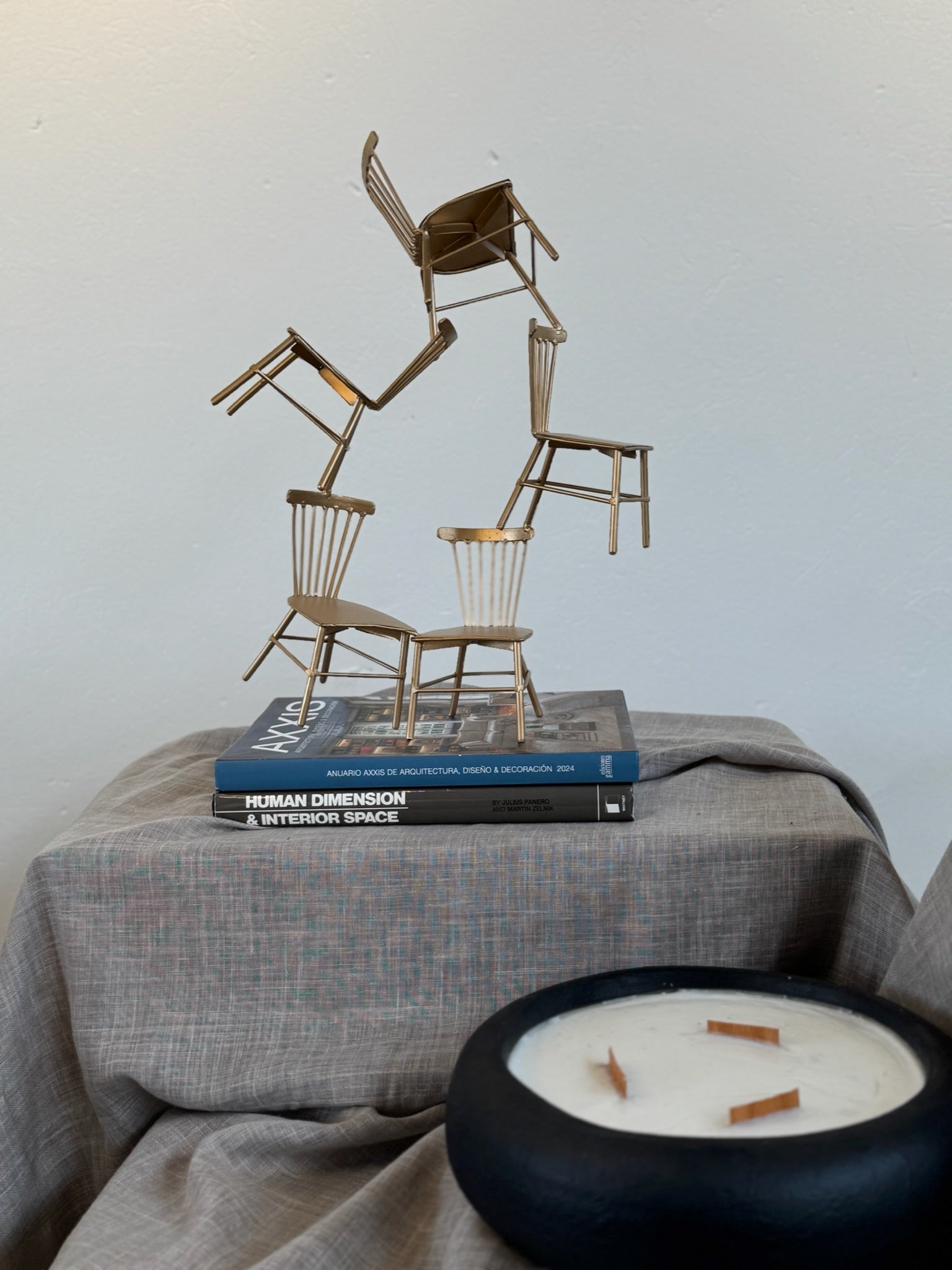 Escultura Arrume Sillas